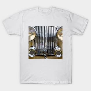 Vintage Car Radiator Grill, 1948 Triumph Roadster T-Shirt